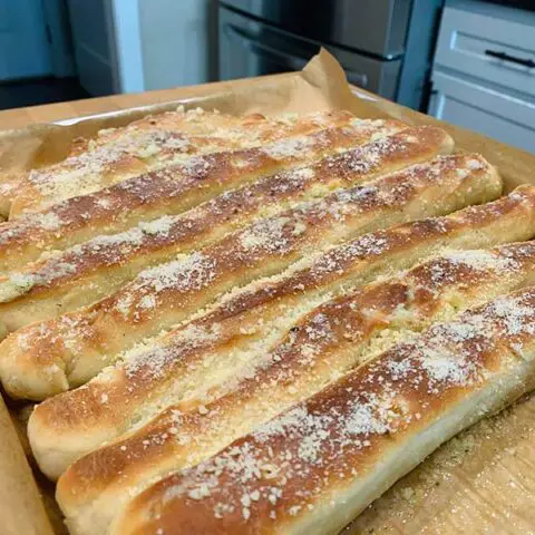 Cheesy Garlic Bread Sticks