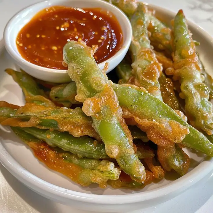 Beer Battered Fried Green Beans with Sriracha Dip