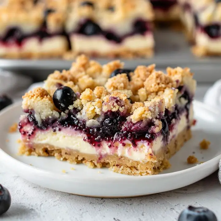 Bluberry Crisp Cheesecake Bars